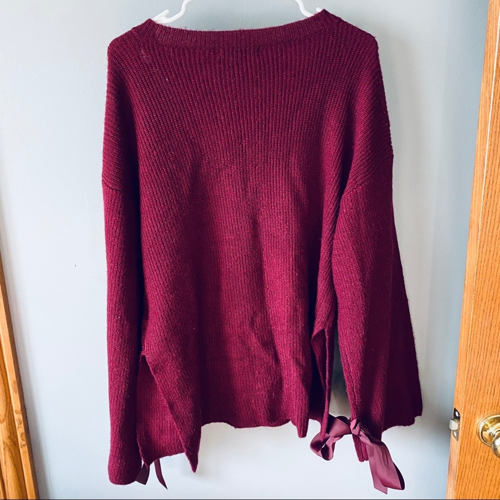 Blushing Heart maroon sweater - Picture 6 of 7